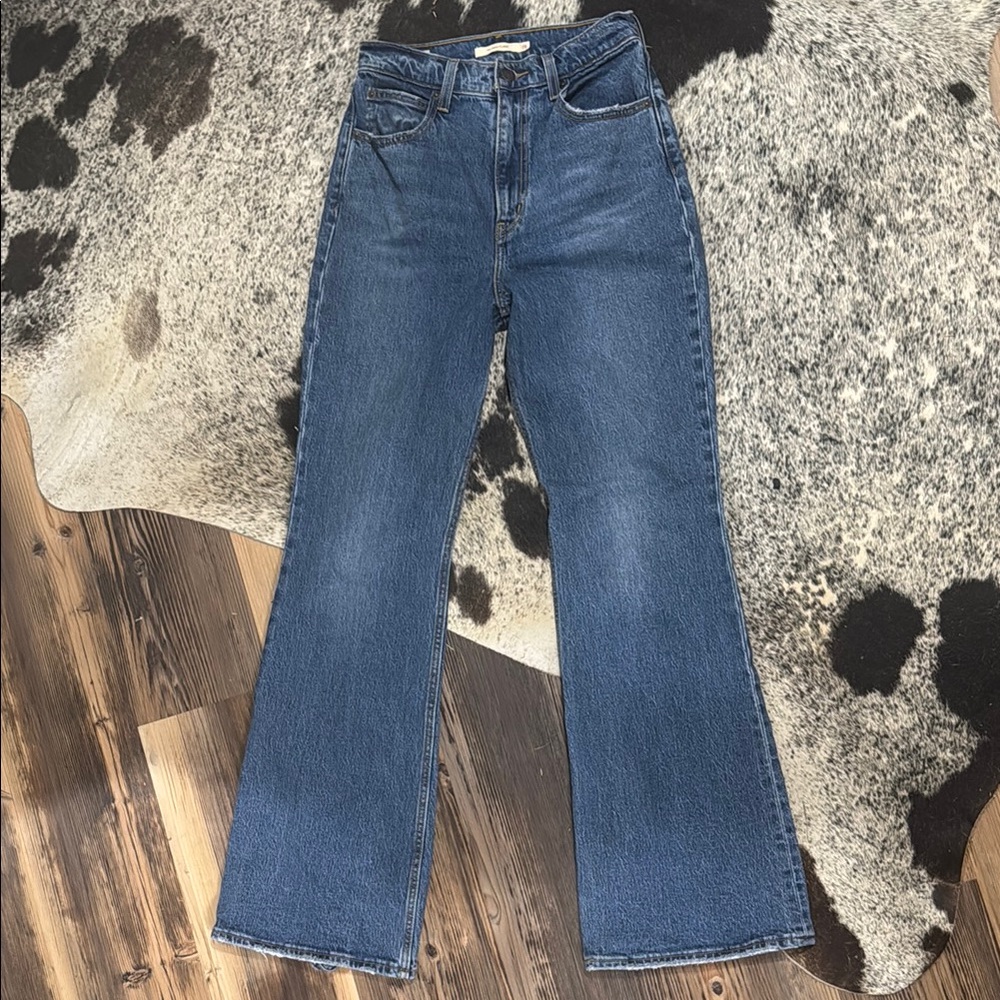 Levi's 70s High Flare - Picture 2 of 3